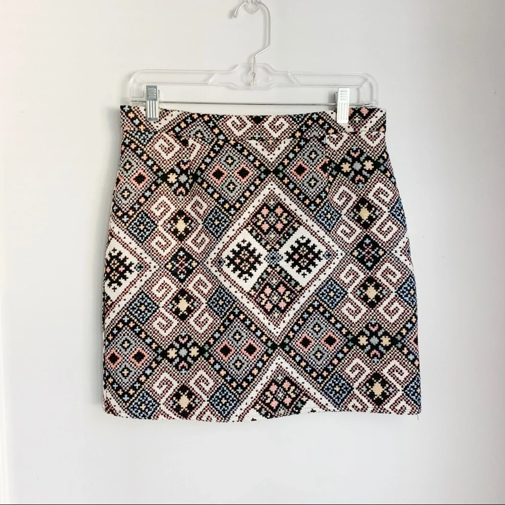 Angie - Aztec Printed Mini Skirt - Size Small